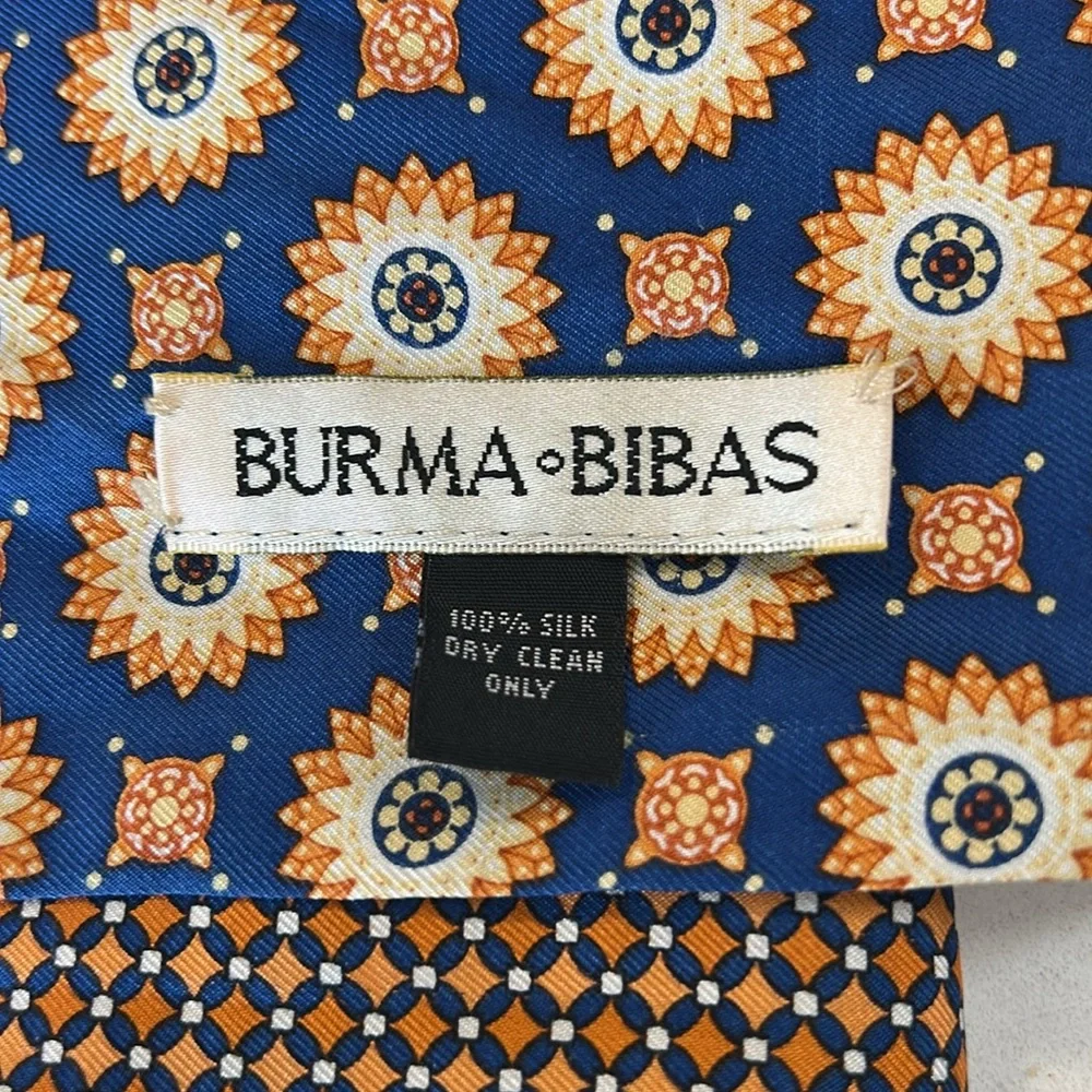 Burma Bibas 100% silk chain geometric print rectangular scarf